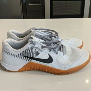 Nike Metcon 2 white shoes size 12
